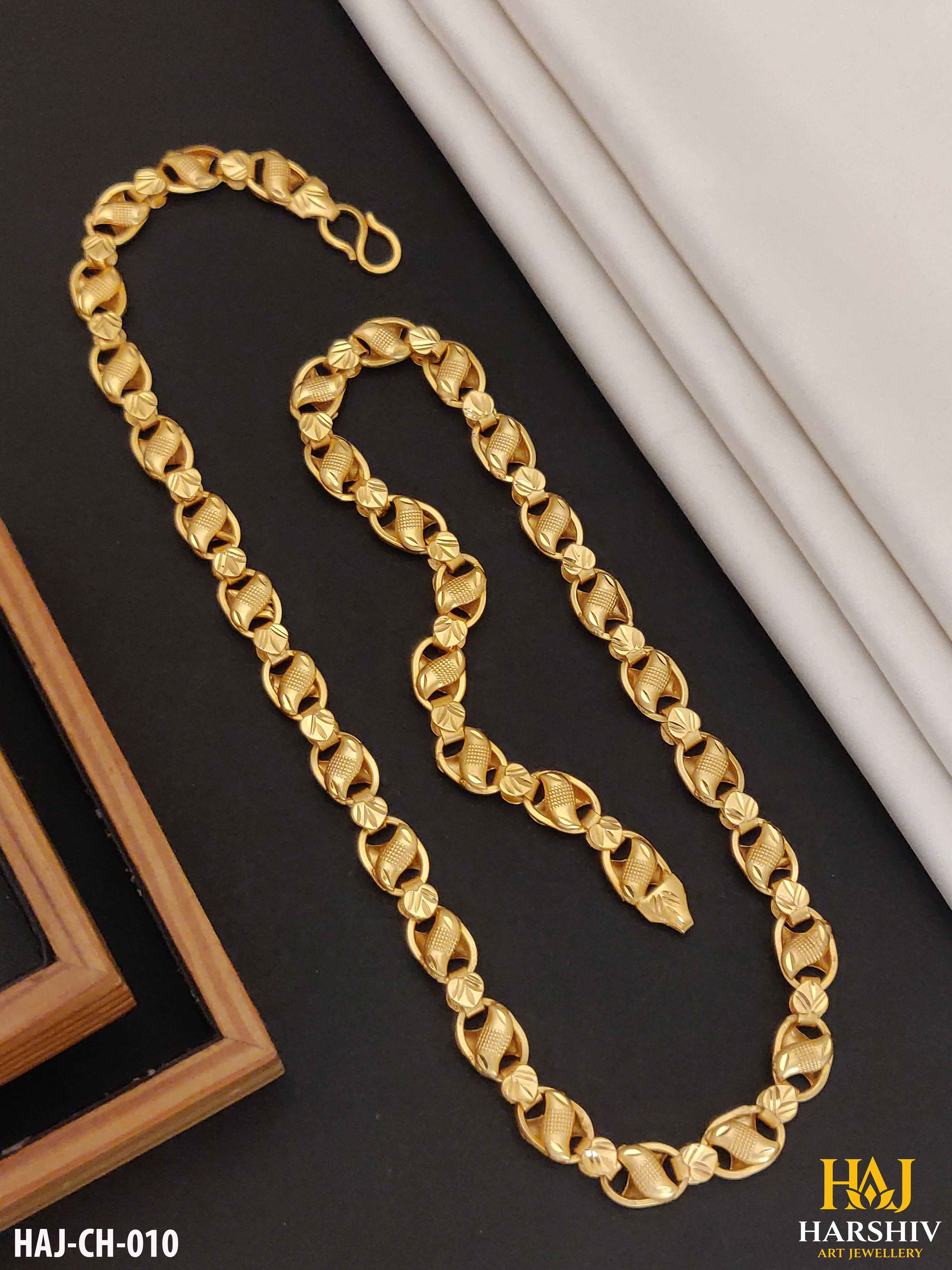 New Classical Oval with Heart Design Kadi Chain For Men.(CH-010)