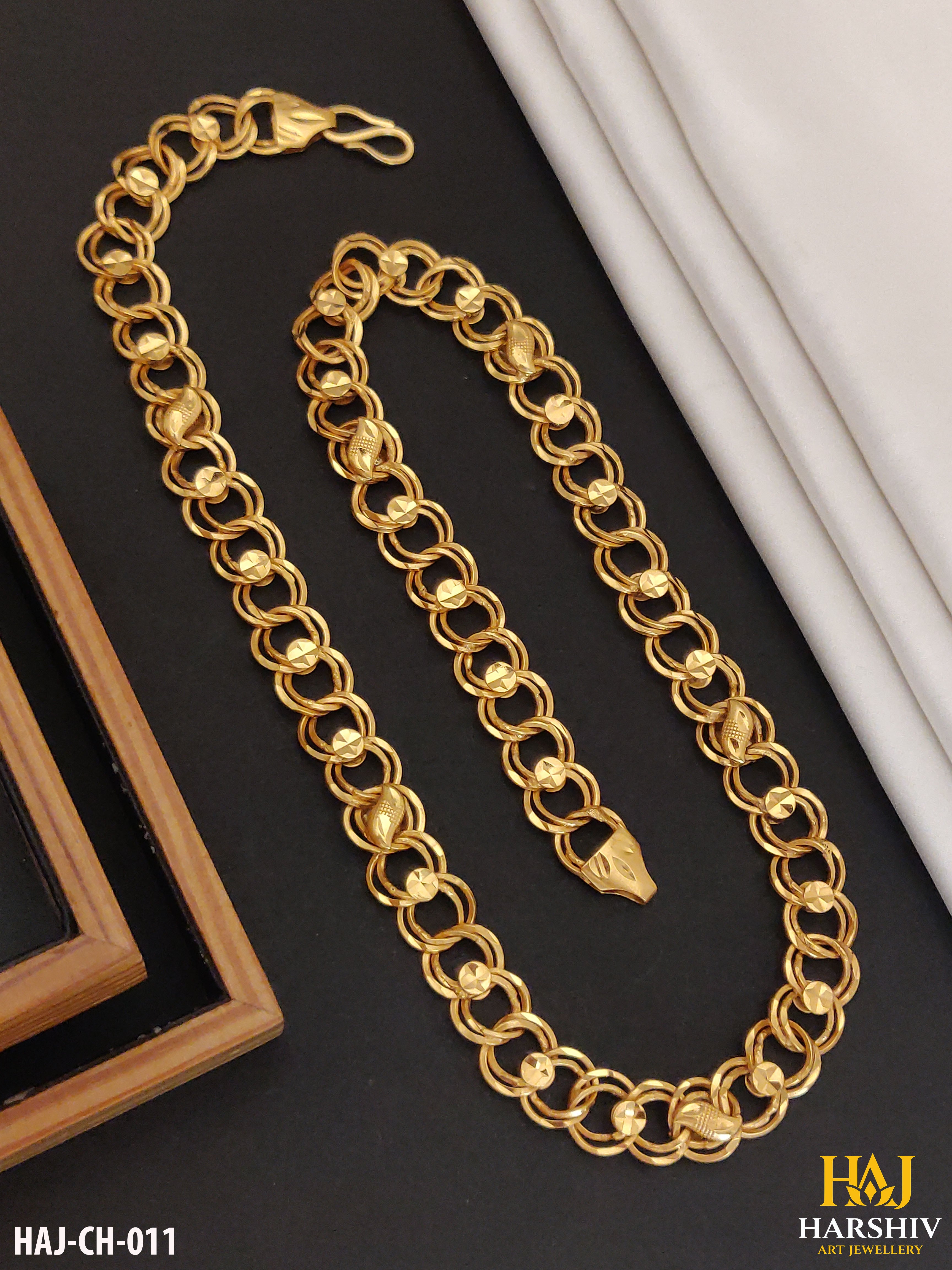 New Classical Gold Super Kadi On bindi Chain For Man.(CH-011)