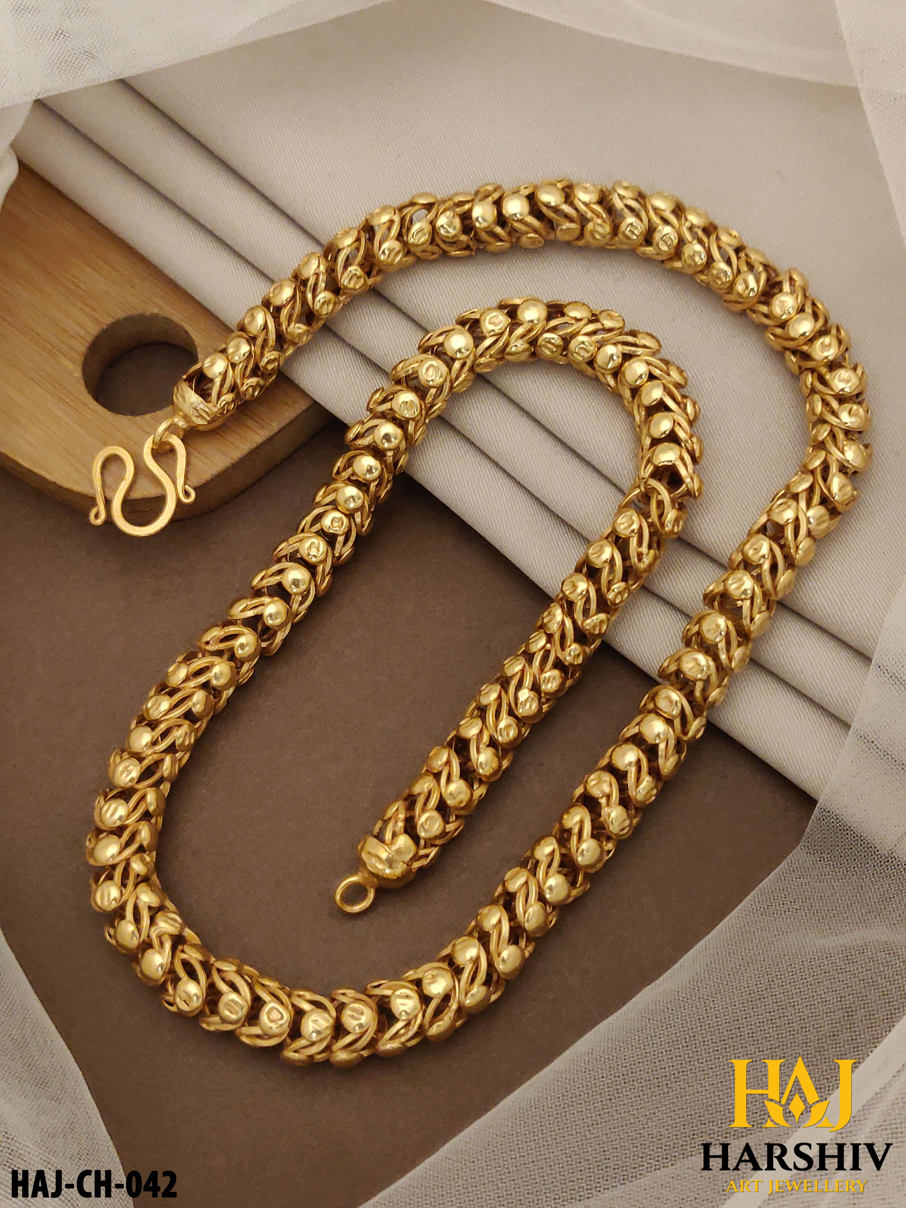 New Gold Platted Rajwadi Kadi On Cape Design Chain For Men.(CH-042)