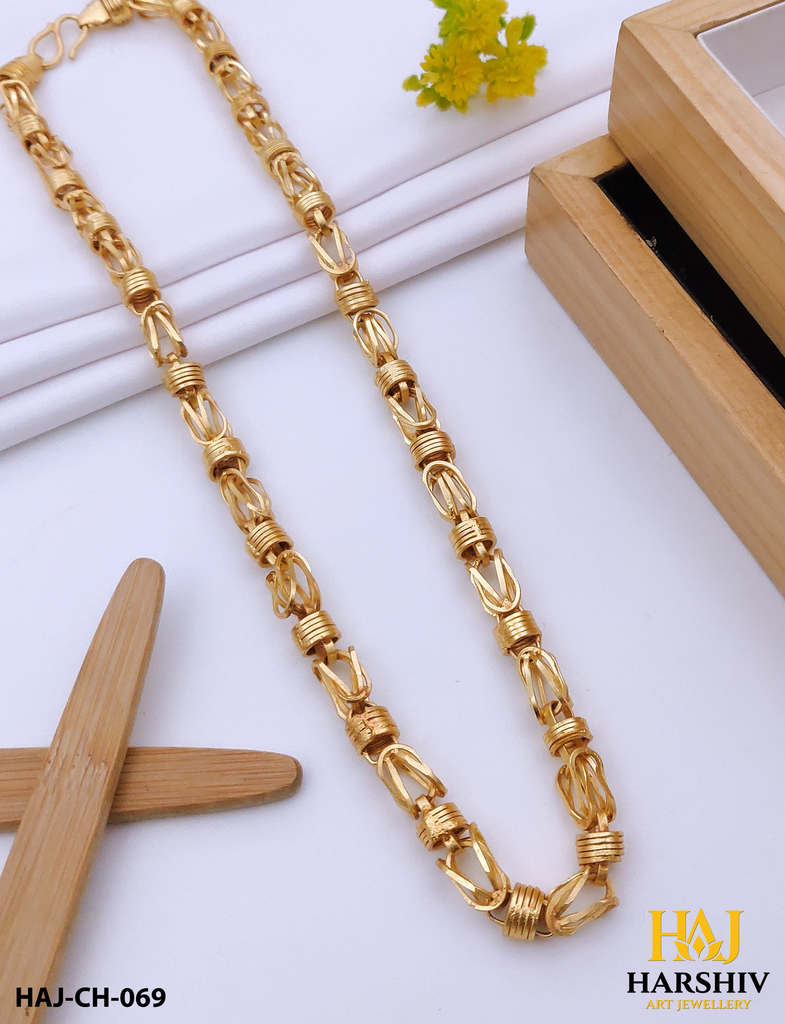 New Premium Spring Design Gold Plated Chain For Men.(CH-069)